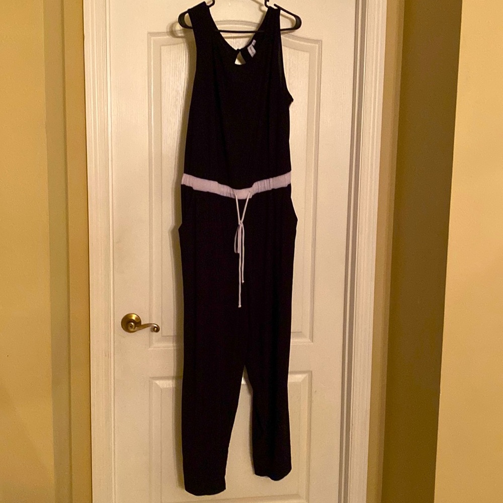 2x black jumpsuit